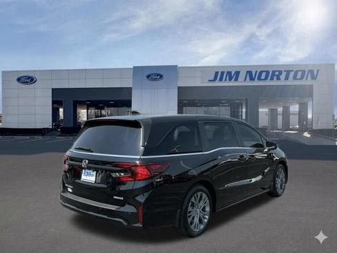 Used 2025 Honda Odyssey Touring image 4