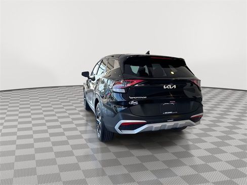 Used 2024 Kia Sportage EX image 9