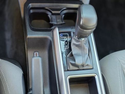 Used 2022 Toyota Tacoma SR5 RWD image 31