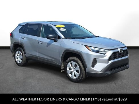 Used 2025 Toyota RAV4 LE AWD/4WD image 3