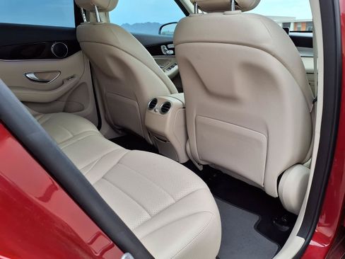 Used 2021 Mercedes-Benz GLC 300 4MATIC image 14