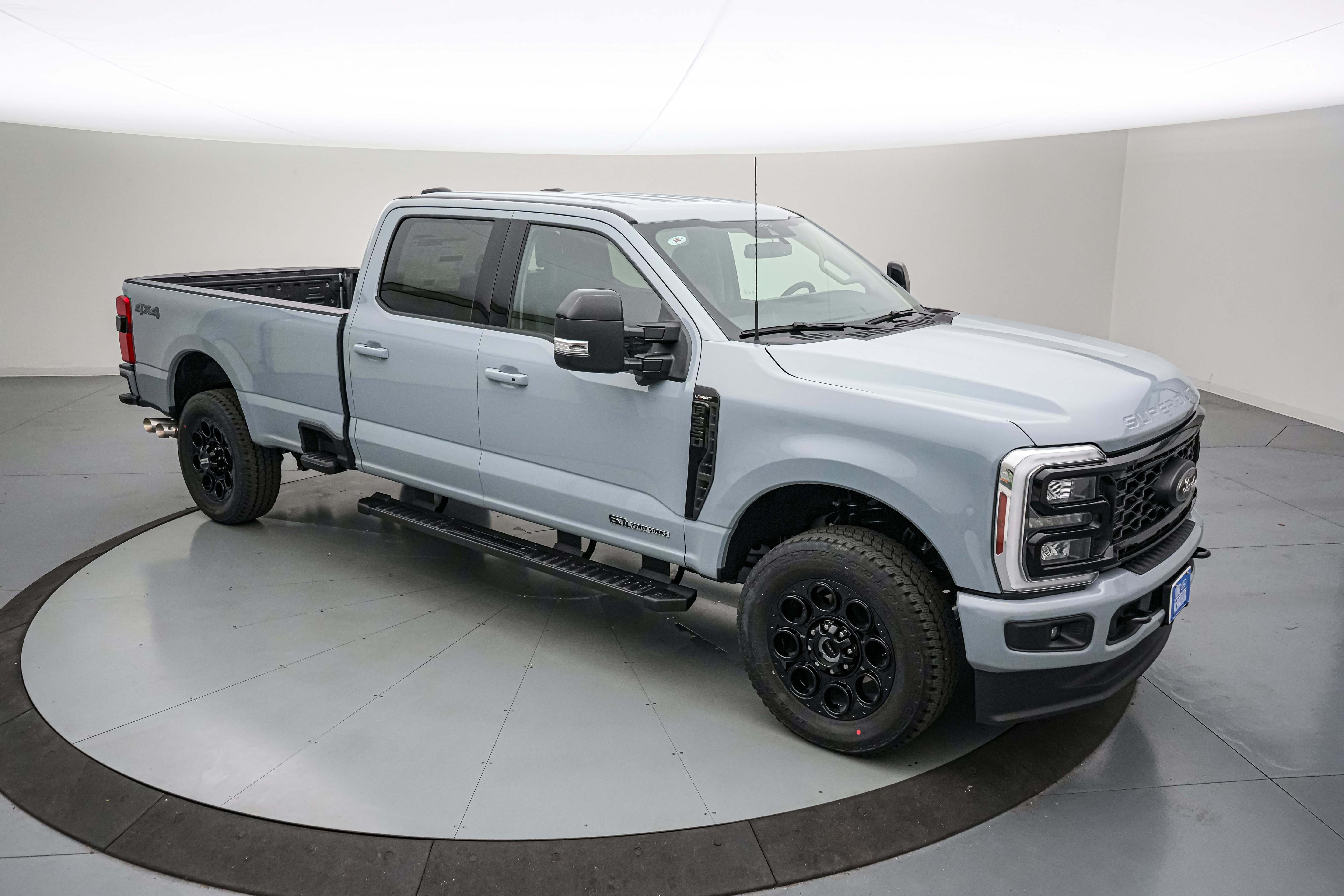 New 2026 Ford F350 Lariat w/ Black Appearance Package AWD/4WD image 2