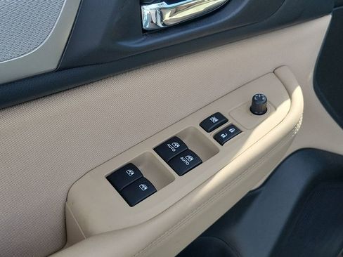 Used 2017 Subaru Outback 2.5i Premium image 28