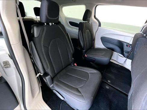 Used 2023 Chrysler Voyager LX FWD image 34