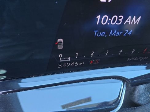 Certified 2024 Cadillac Escalade Sport w/ LPO, ONYX Package image 23