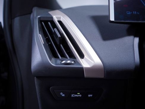 Used 2024 BMW iX xDrive50 image 17