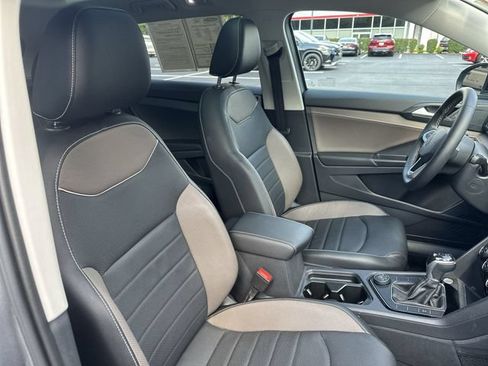 Used 2023 Volkswagen Taos SEL AWD/4WD image 29