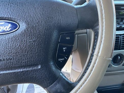 Used 2003 Ford Explorer XLT image 26