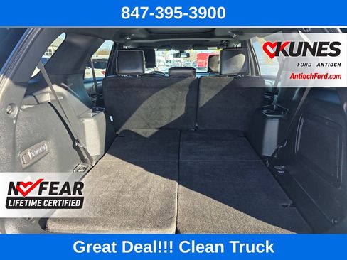 Used 2018 Ford Explorer Platinum image 15