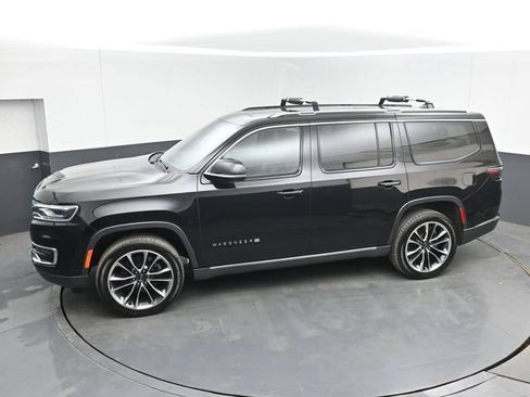 Used 2022 Jeep Wagoneer Series III w/ Premium Group I AWD/4WD image 39