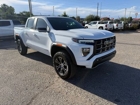Used 2025 GMC Canyon AT4 w/ Technology Plus Package AWD/4WD image 3