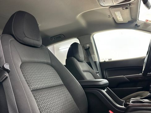 Used 2017 GMC Canyon SLE w/ SLE Convenience Package RWD image 30
