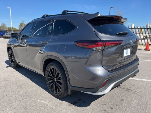 Used 2024 Toyota Highlander XSE image 6