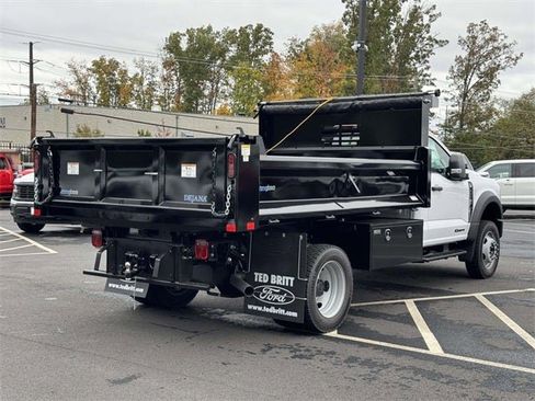 New 2025 Ford F450 XL image 3