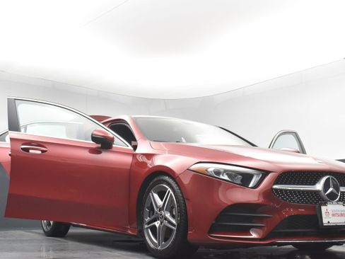 Used 2021 Mercedes-Benz A 220 4MATIC w/ AMG Line image 30