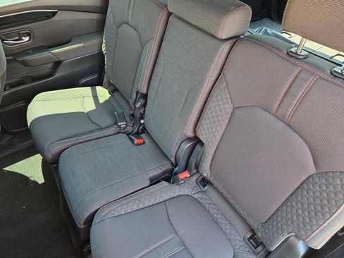 New 2026 Honda Pilot Sport image 18