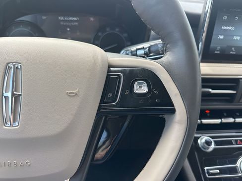 Used 2022 Lincoln Corsair AWD w/ Premium Package image 15