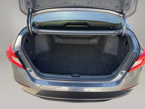 Used 2018 Honda Accord Sport image 8