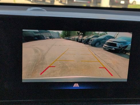Used 2025 Chevrolet TrailBlazer LT AWD/4WD image 17