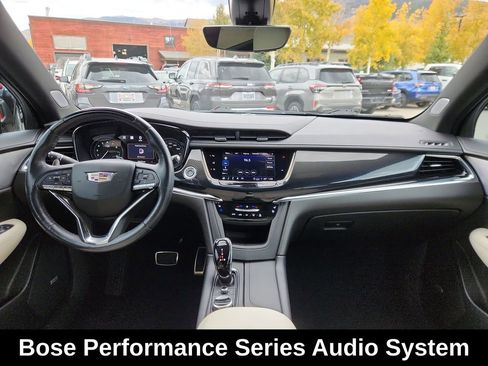 Used 2022 Cadillac XT6 Sport w/ Technology Package image 14