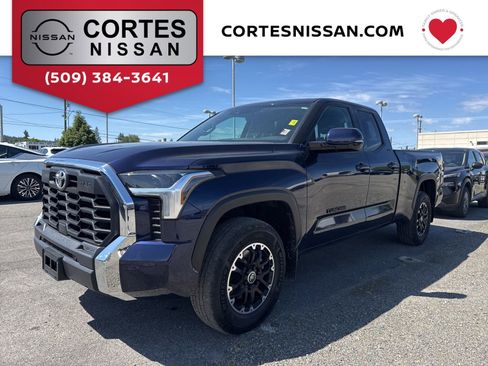 Used 2022 Toyota Tundra SR5 AWD/4WD image 1