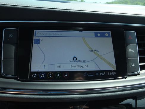 Used 2024 Buick Enclave Premium image 29