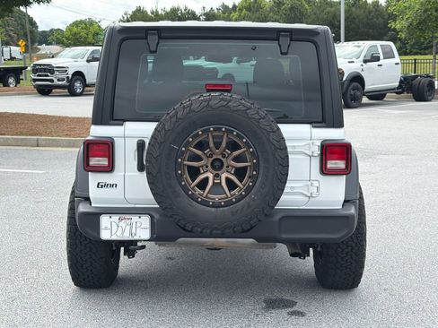 Used 2025 Jeep Wrangler Sport AWD/4WD image 6
