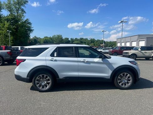New 2026 Ford Explorer Active w/ Active Comfort Package AWD/4WD image 6