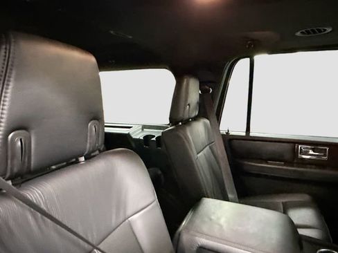 Used 2017 Lincoln Navigator L Reserve image 33