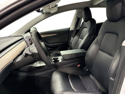 Certified 2022 Tesla Model 3 Long Range AWD/4WD image 9