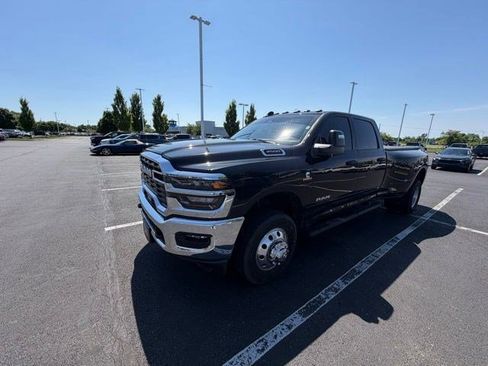 Used 2025 RAM 3500 Tradesman AWD/4WD image 23