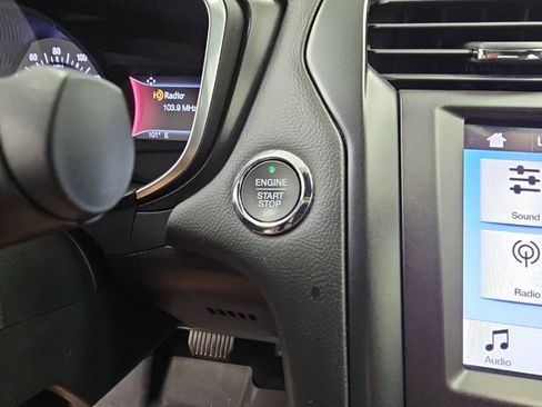 Used 2019 Ford Fusion Titanium AWD/4WD image 22