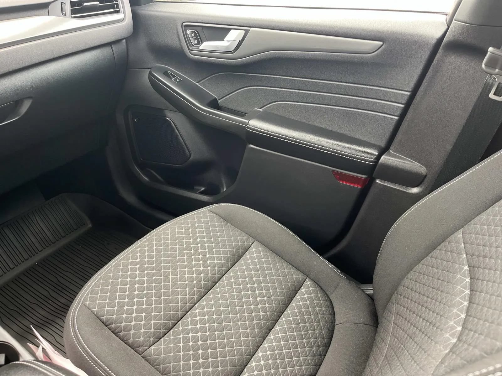 Used 2023 Ford Escape Active w/ Tech Pack #2 AWD/4WD image 13