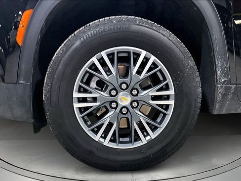 Certified 2025 Chevrolet Traverse LT image 34