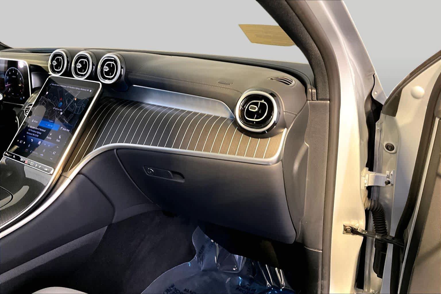 Certified 2024 Mercedes-Benz GLC 300 4MATIC image 19