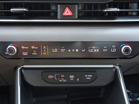Used 2025 Kia Carnival SX FWD image 34