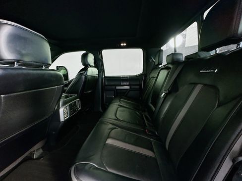 Used 2019 Ford F250 Platinum w/ Platinum Ultimate Package AWD/4WD image 26