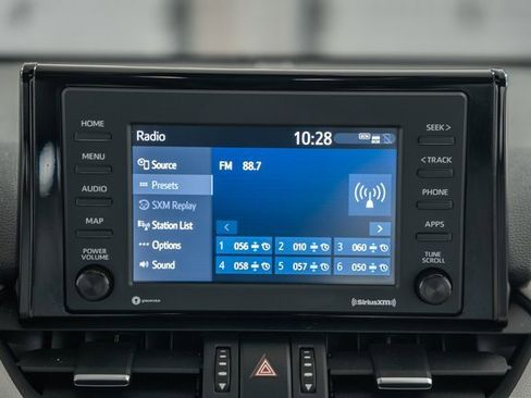 Used 2022 Toyota RAV4 XLE Premium image 24