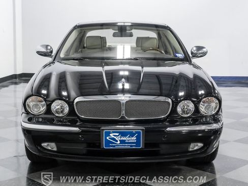 Used 2007 Jaguar XJ8 L RWD image 16
