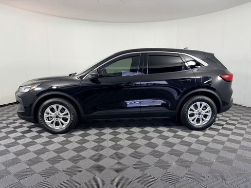 Used 2023 Ford Escape Active image 9