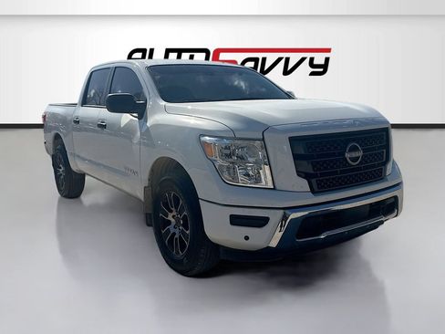 Used 2024 Nissan Titan SV w/ SV Convenience Package RWD image 1