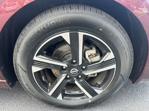 Used 2024 Nissan Sentra SV FWD image 36