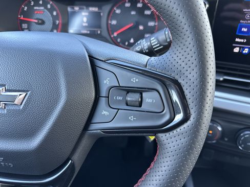 Used 2024 Chevrolet Trax RS w/ Sunroof Package image 31