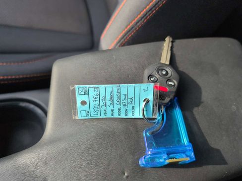 Used 2020 Subaru Crosstrek 2.0i Premium image 32