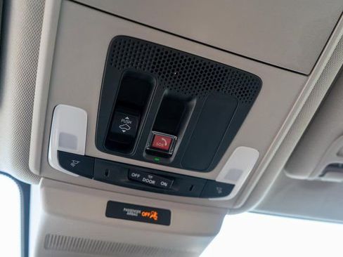 Used 2023 Honda Accord Touring image 39