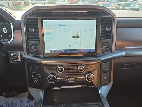 Used 2021 Ford F150 Platinum w/ FX4 Off-Road Package AWD/4WD image 15