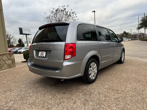 Used 2017 Dodge Grand Caravan SE w/ Power Window Group image 8