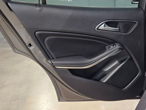 Used 2018 Mercedes-Benz GLA 250 image 34