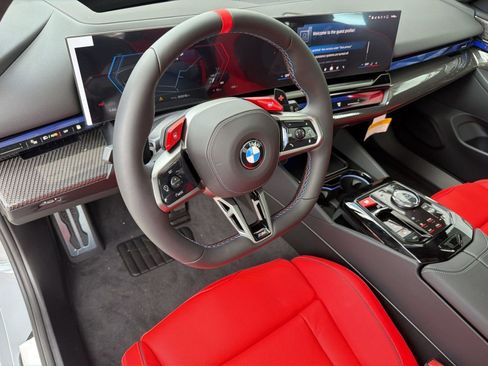 New 2027 BMW M5 Touring AWD/4WD image 4