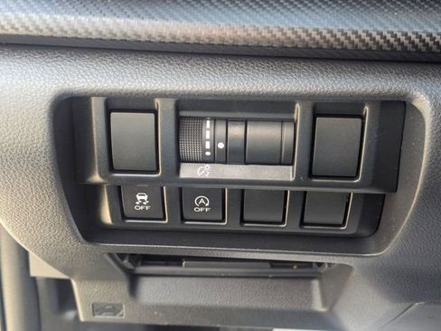 Used 2022 Subaru Crosstrek 2.0i Premium AWD/4WD image 16